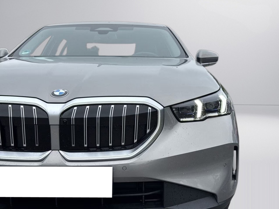 BMW Seria 5 xDrive540d - foto 12