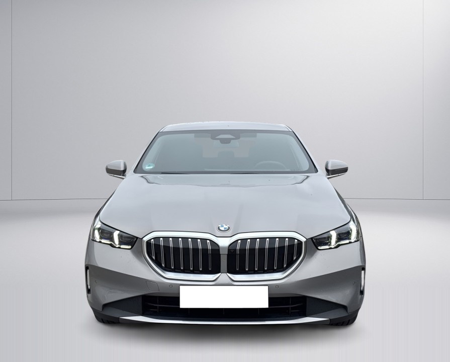BMW Seria 5 xDrive540d (2)