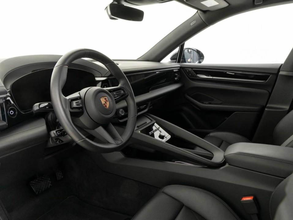 PORSCHE Macan 2024 — imagine 18