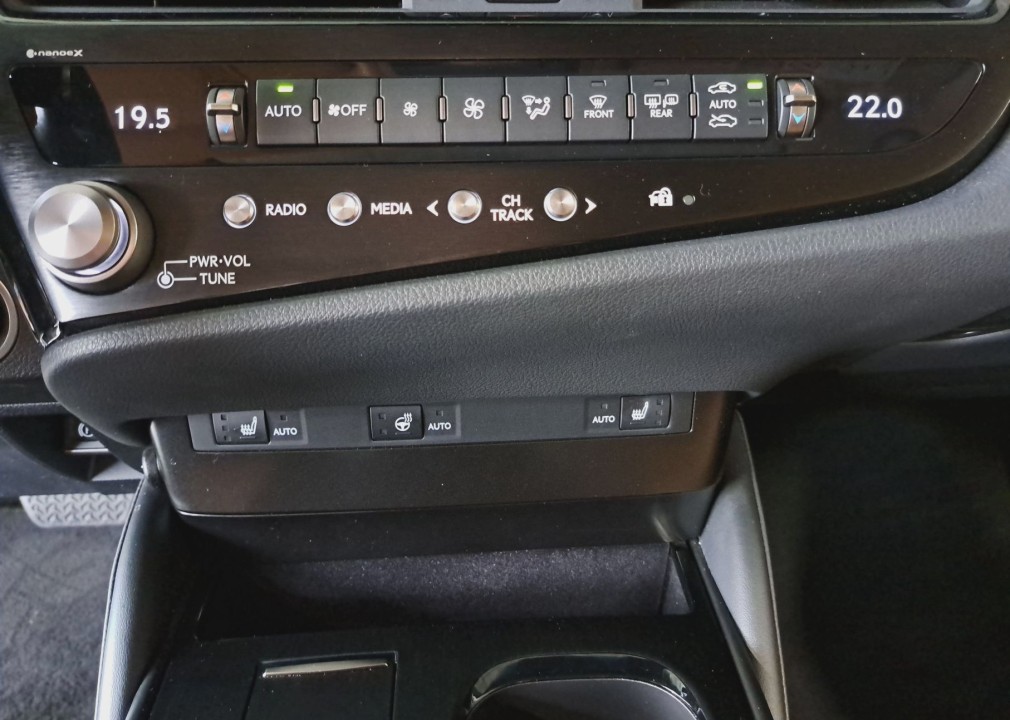 Lexus Seria ES 300h Business Edition - foto 26