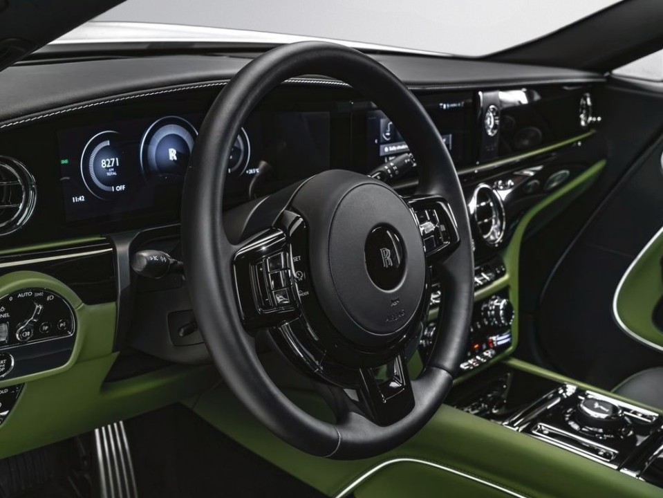 Rolls-Royce Spectre - foto 12