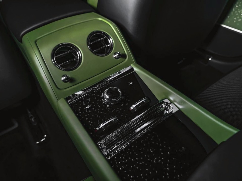 Rolls-Royce Spectre - foto 14