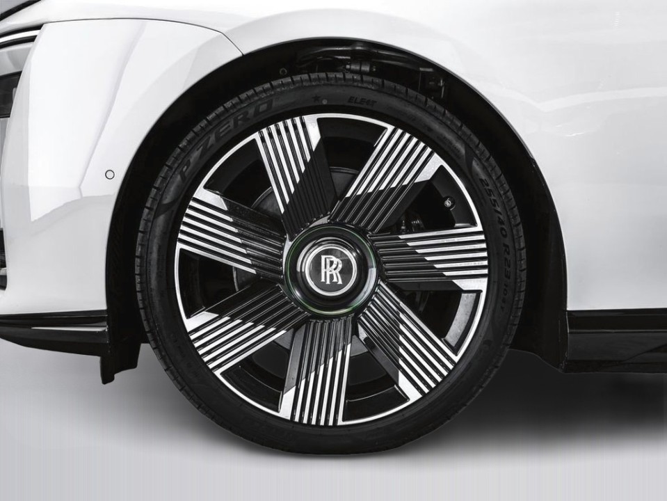 Rolls-Royce Spectre - foto 27