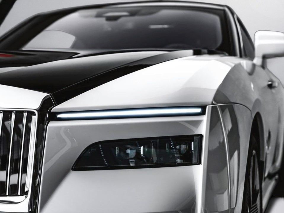 Rolls-Royce Spectre - foto 23