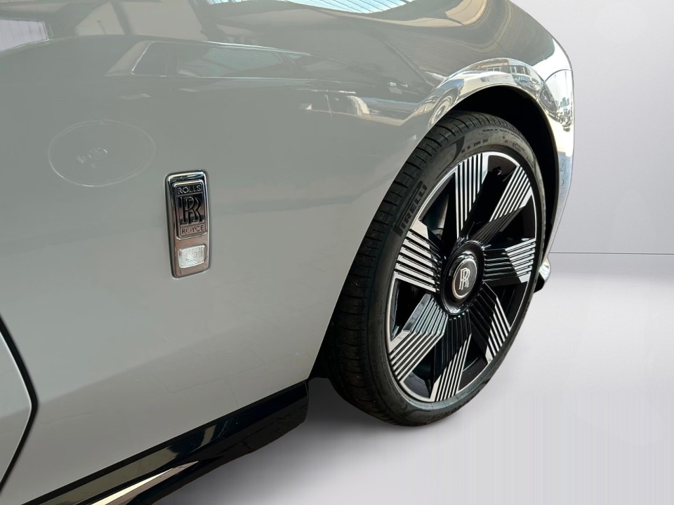 Rolls-Royce Spectre - foto 16