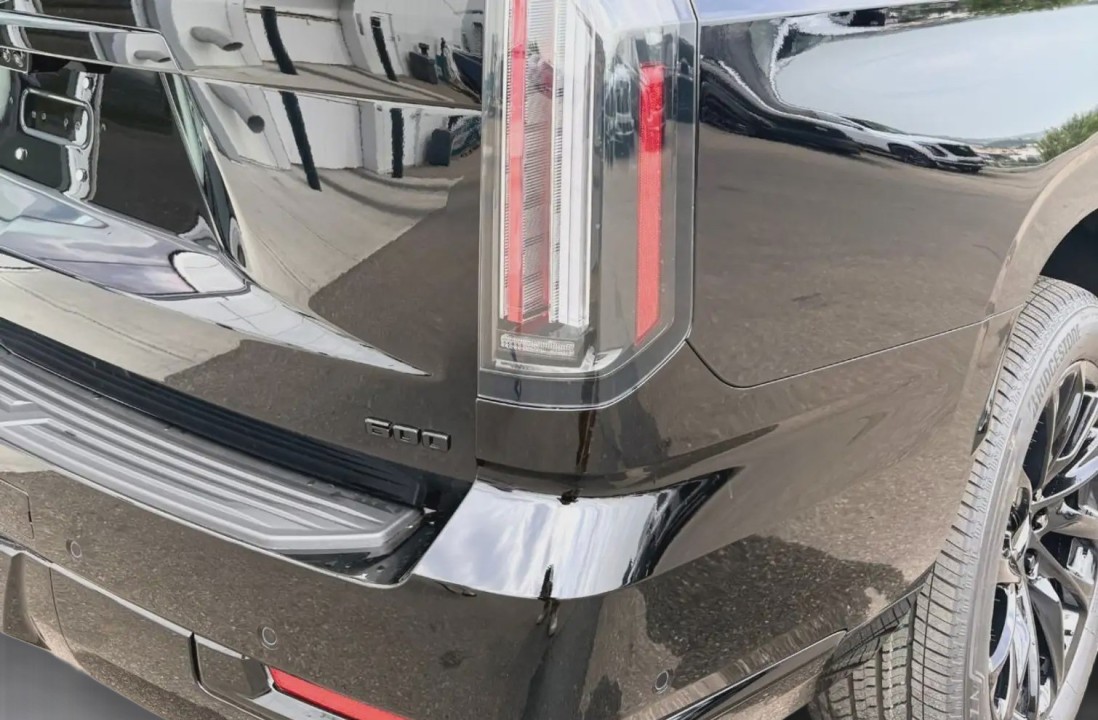 Cadillac Escalade Sport - foto 25