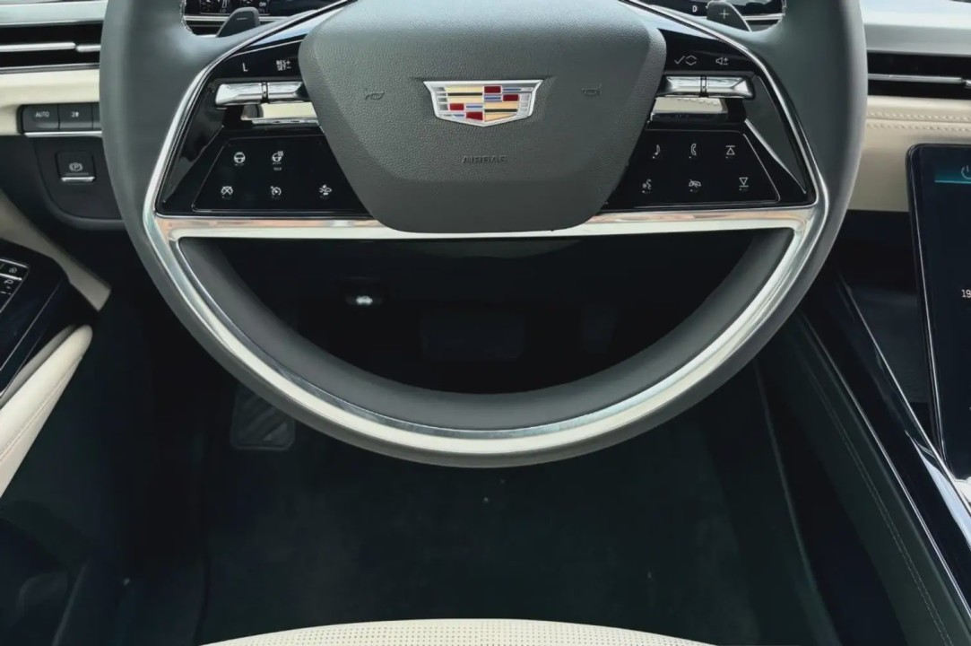 Cadillac Escalade Sport - foto 13