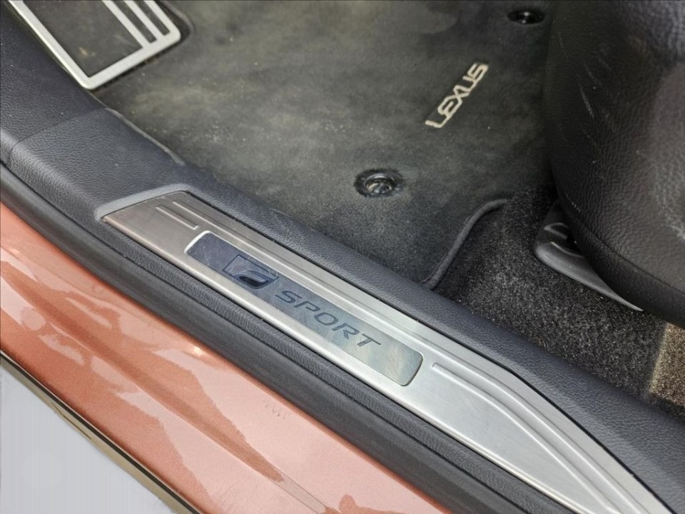 Lexus Seria RX 500h F-Sport - foto 24