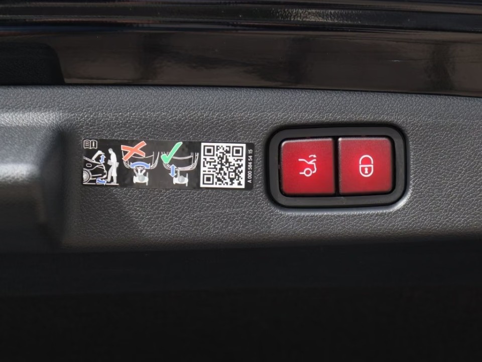Mercedes-Benz E 300de 4MATIC - foto 17