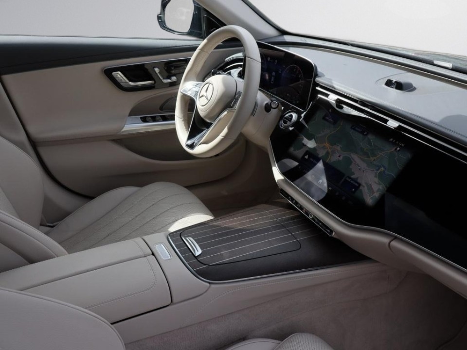 Mercedes-Benz E 300de 4MATIC (4)