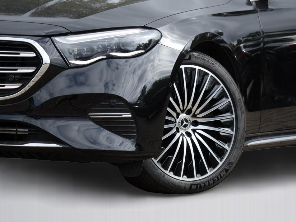 Mercedes-Benz E 300de 4MATIC - foto 18