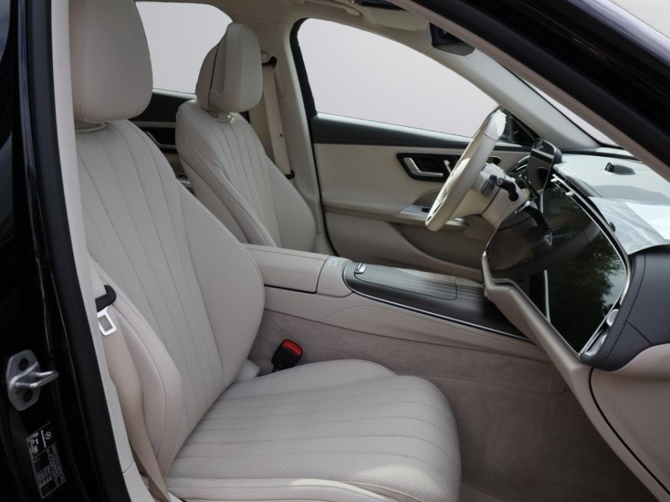 Mercedes-Benz E 300de 4MATIC (5)