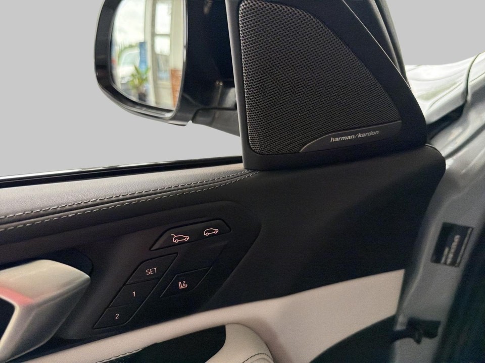 BMW X6 M Competition - foto 12