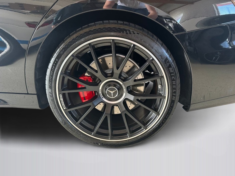 Mercedes-Benz E 53 AMG 4MATIC+ - foto 19