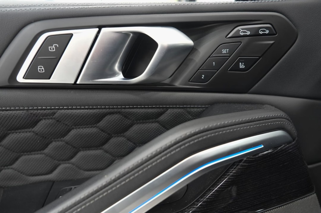 BMW X6 M Competition - foto 14