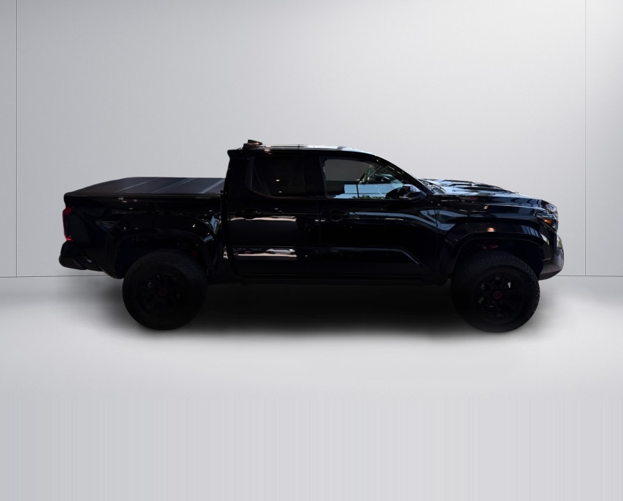 Toyota Tacoma TRD PRO (2)