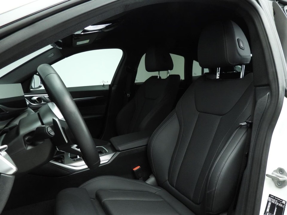 BMW 4 Series 2025 — imagine 16