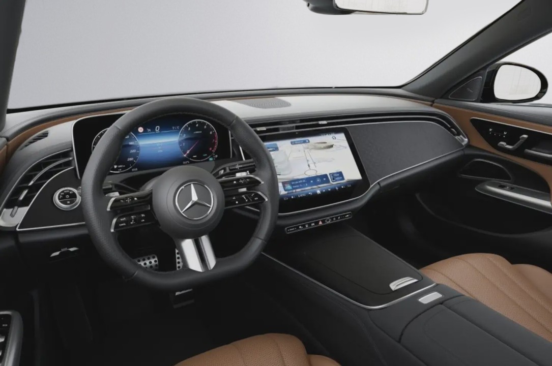 Mercedes-Benz E 200 4MATIC AMG Line - foto 6