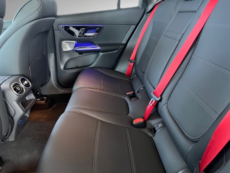 Mercedes-Benz GLC 300e 4MATIC AMG Line - foto 10