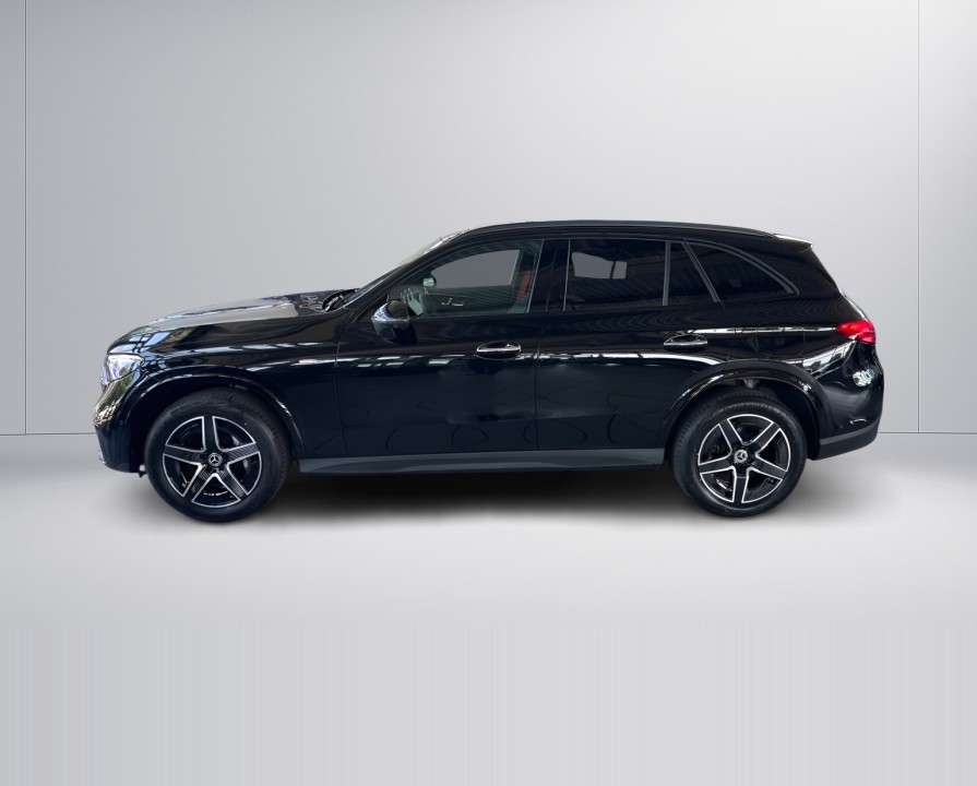 Mercedes-Benz GLC 300e 4MATIC AMG Line (5)