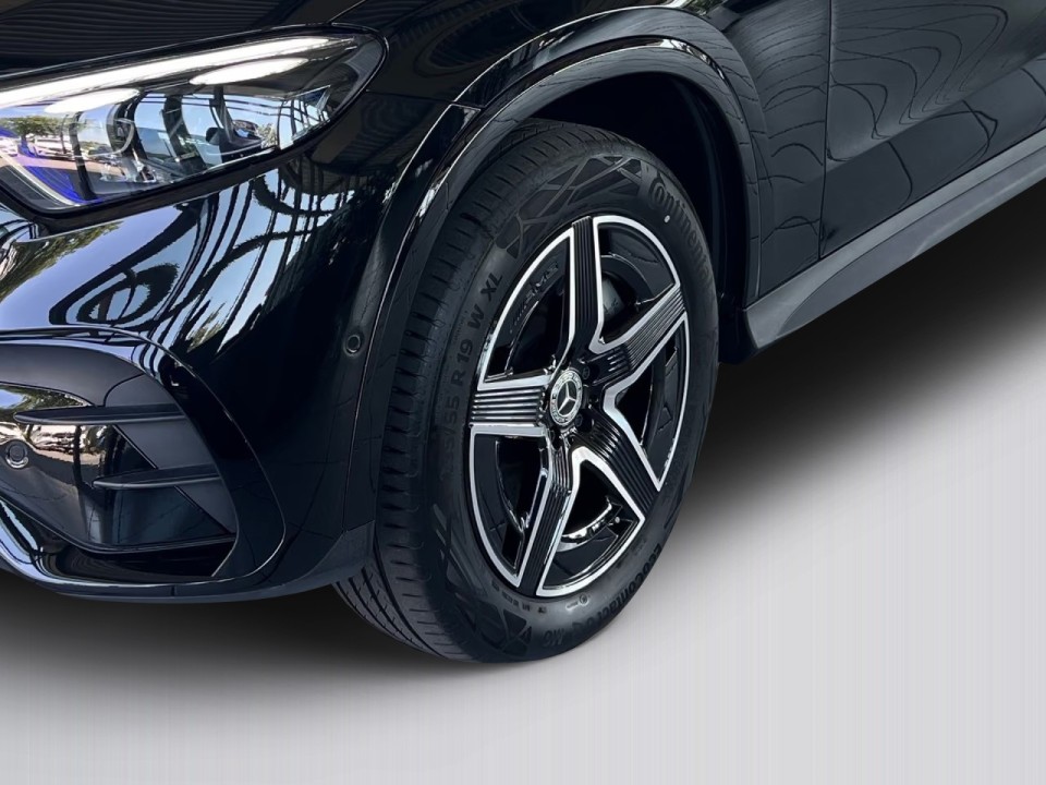 Mercedes-Benz GLC 300e 4MATIC AMG Line - foto 27