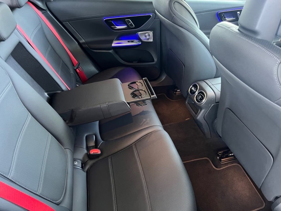Mercedes-Benz GLC 300e 4MATIC AMG Line - foto 12