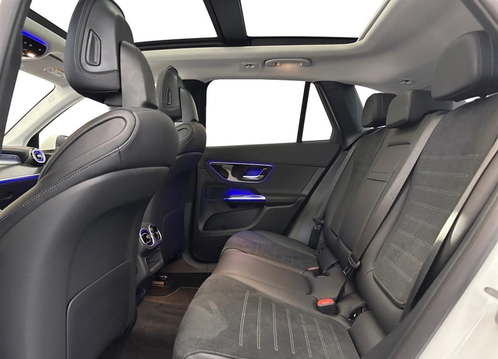 Mercedes-Benz GLC 300e 4MATIC AMG Line - foto 7