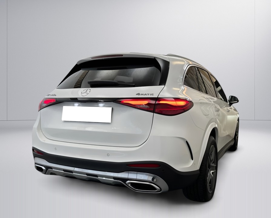Mercedes-Benz GLC 300e 4MATIC AMG Line (4)