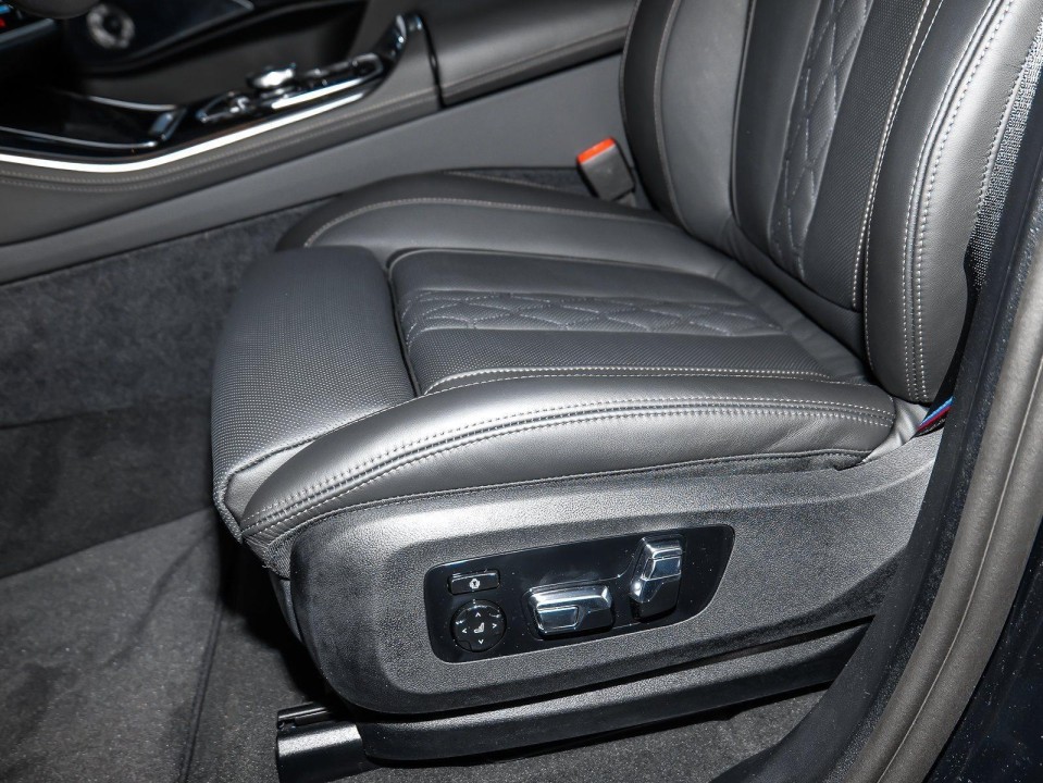 BMW X5 xDrive40d M-Sport - foto 11