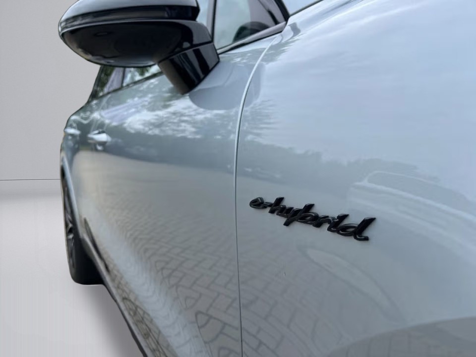 Porsche Cayenne Coupe E-Hybrid - foto 31