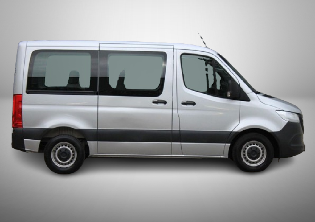 Mercedes-Benz Sprinter 214 Tourer 9-Locuri (2)