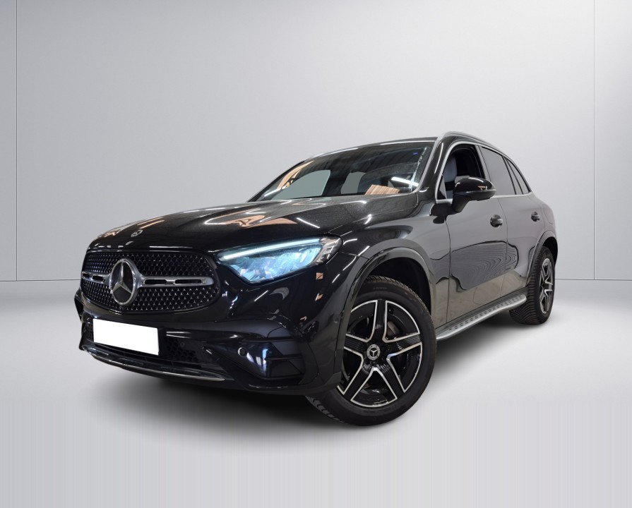 Mercedes-Benz GLC 300e 4MATIC AMG Line (2)