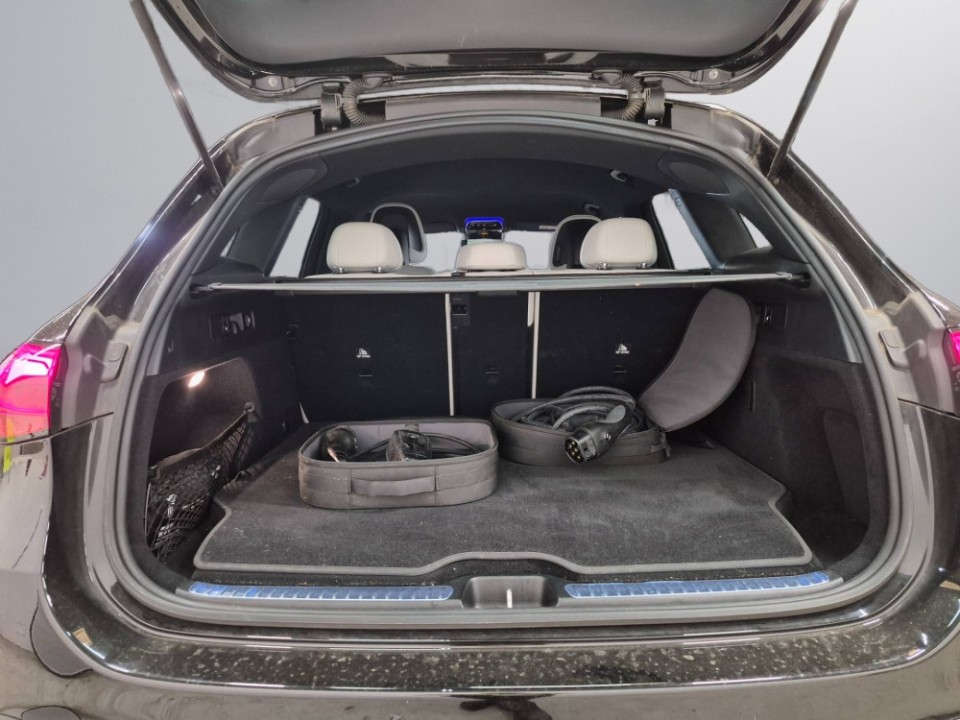 Mercedes-Benz GLC 300e 4MATIC AMG Line - foto 10