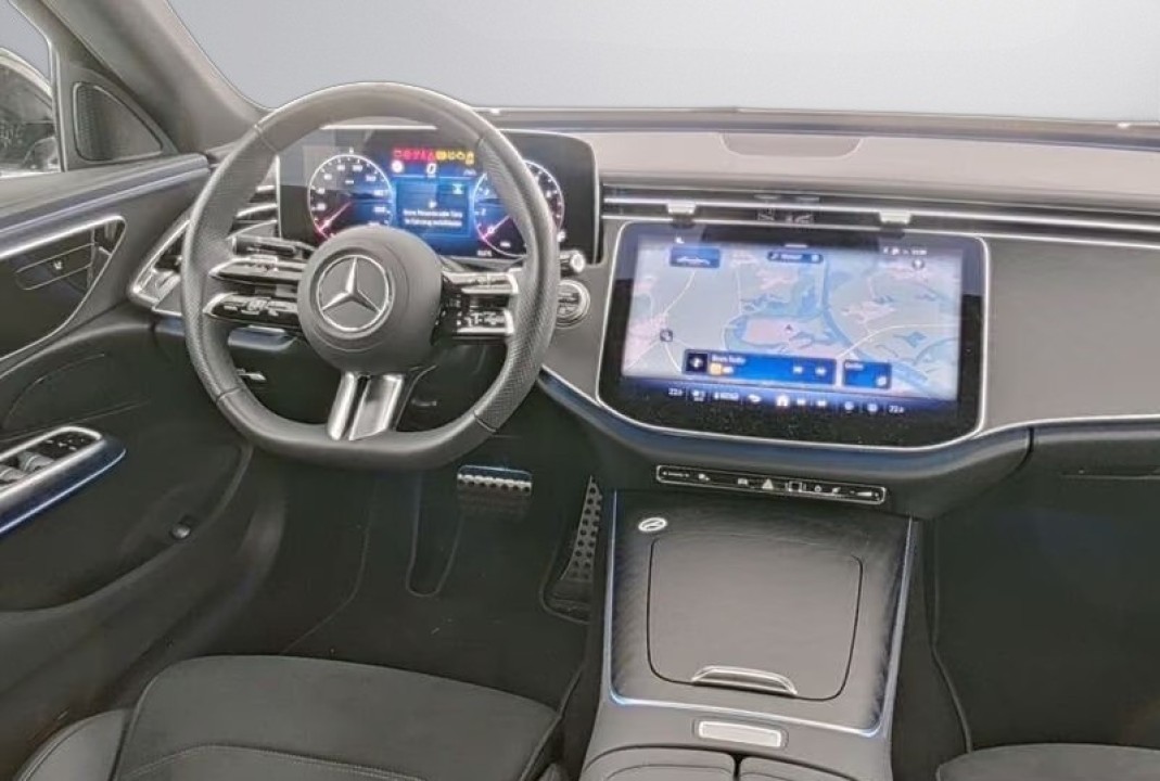 Mercedes-Benz E 200 AMG Line (5)