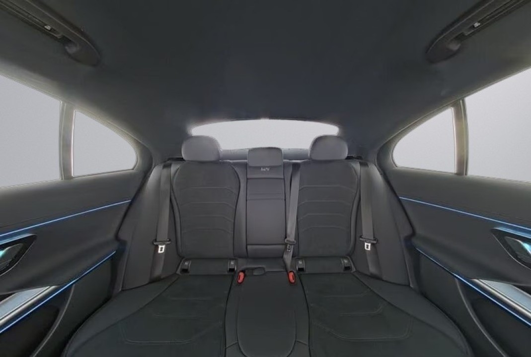 Mercedes-Benz E 200 AMG Line (4)