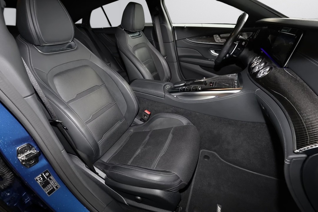 Mercedes-Benz AMG GT 43 4MATIC - foto 6