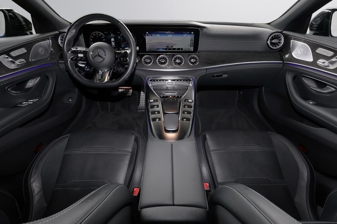 Mercedes-Benz AMG GT 43 4MATIC (3)