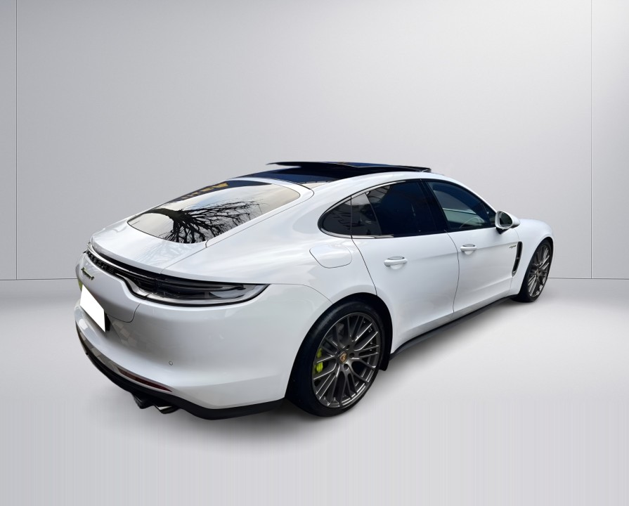 Porsche Panamera 4 E-Hybrid Platinum Edition (2)