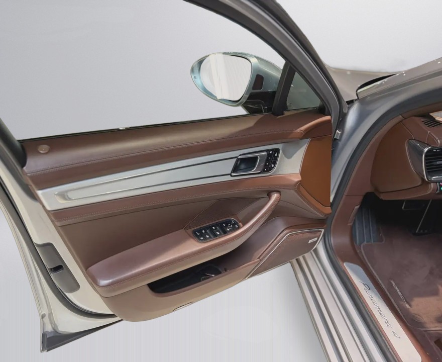 Porsche Panamera 4 E-Hybrid - foto 41