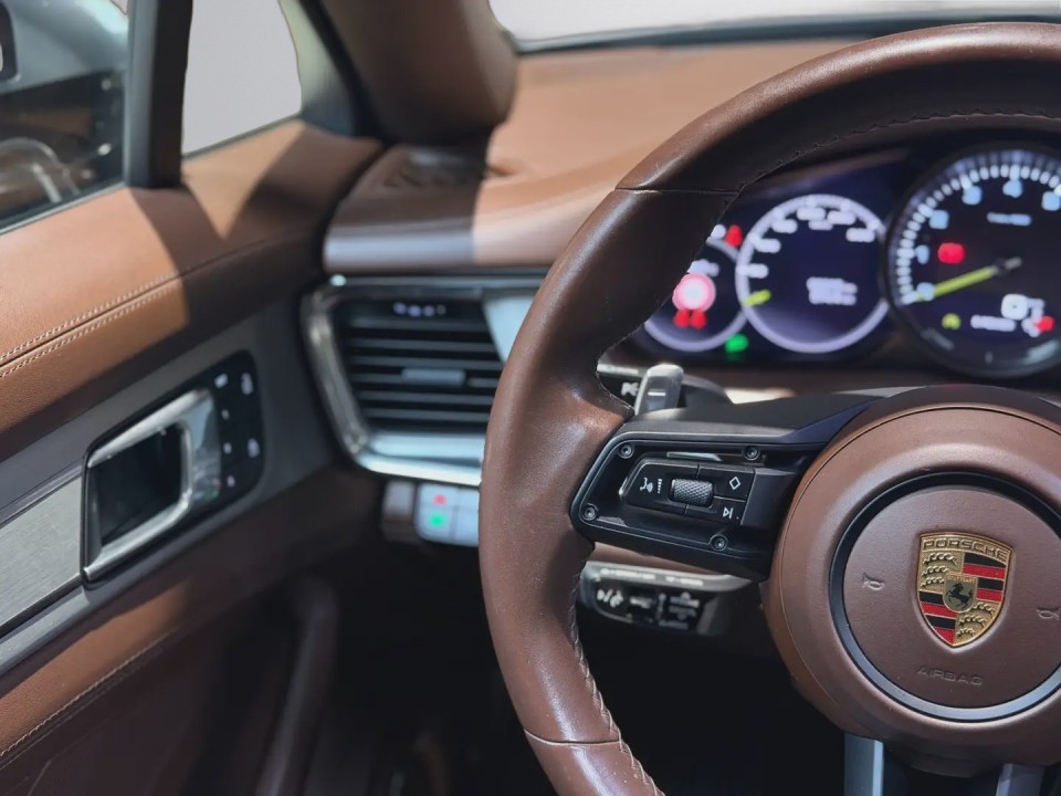 Porsche Panamera 4 E-Hybrid - foto 17