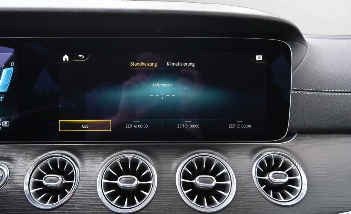 Mercedes-Benz AMG GT 43 4MATIC - foto 31