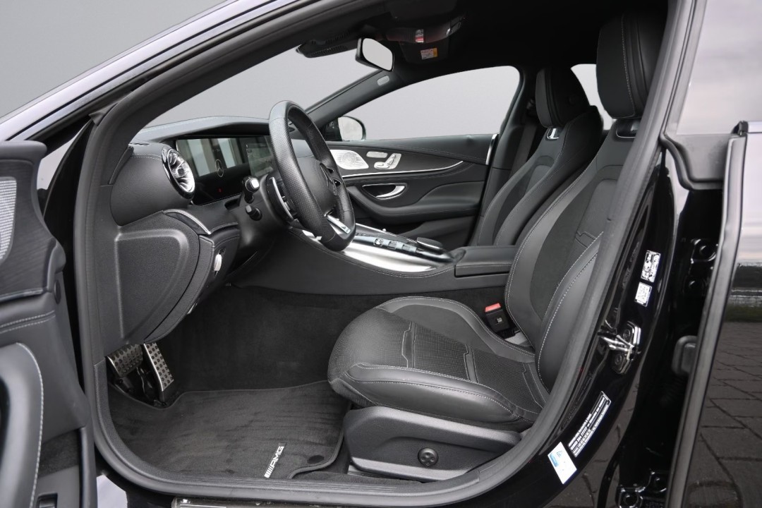 Mercedes-Benz AMG GT 43 4MATIC - foto 8