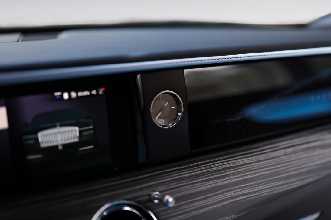Rolls-Royce Spectre - foto 30