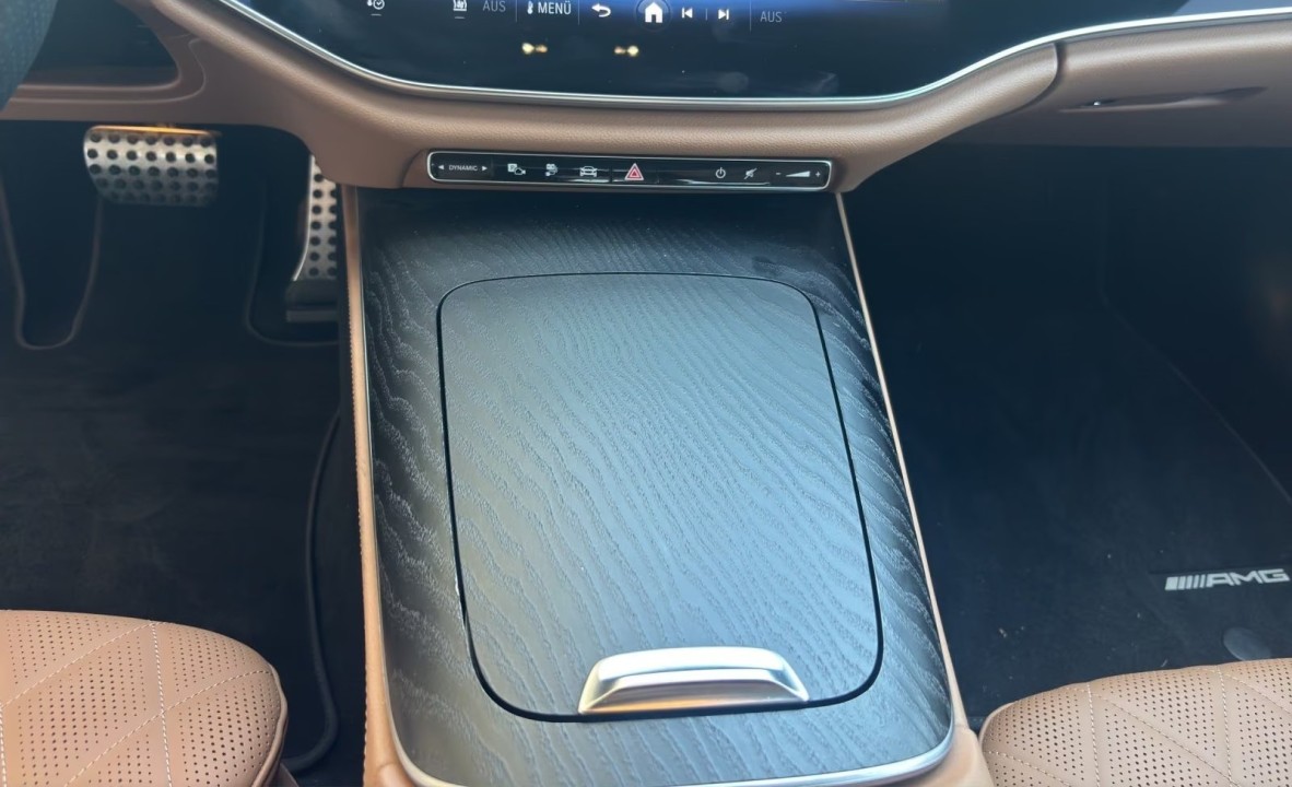 Mercedes-Benz E 400e 4MATIC AMG Line - foto 10