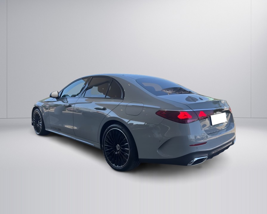Mercedes-Benz E 400e 4MATIC AMG Line (4)