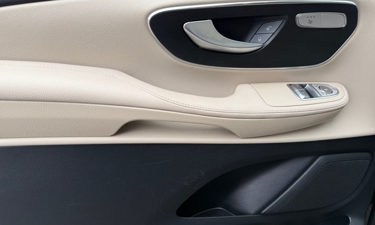 Mercedes-Benz V 300d 4MATIC Extralong - foto 11