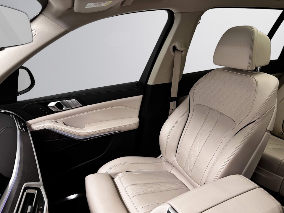 BMW X7 xDrive40i M-Sport - foto 21