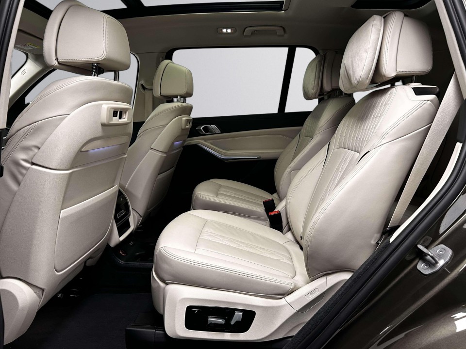 BMW X7 xDrive40i M-Sport - foto 12