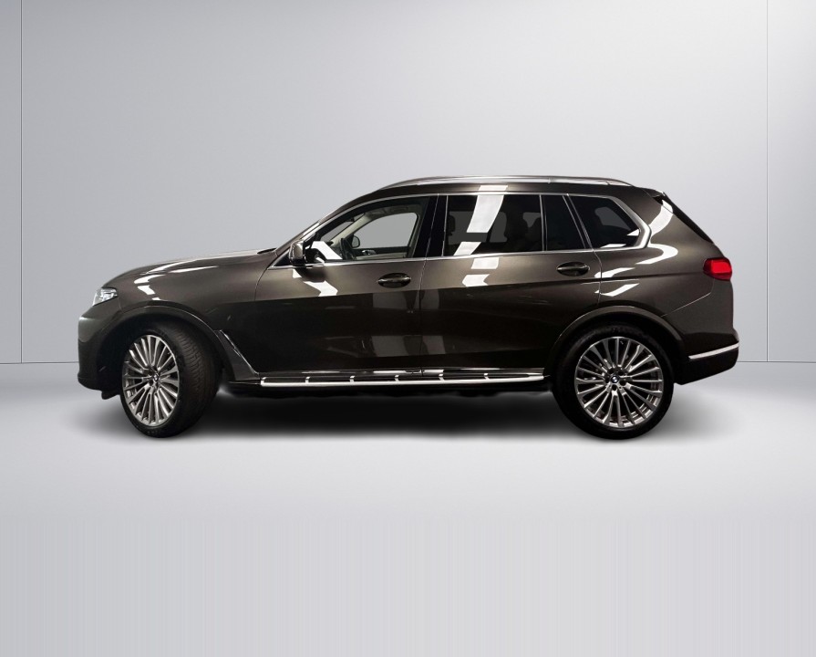 BMW X7 xDrive40i M-Sport (2)
