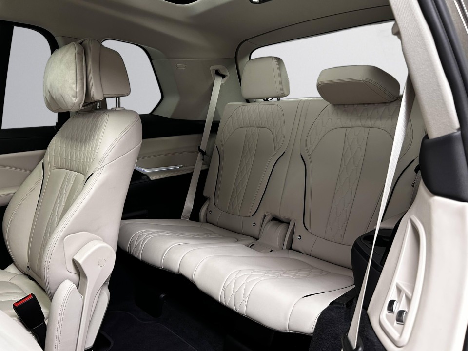 BMW X7 xDrive40i M-Sport - foto 14